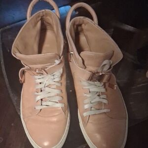 Buscemi Beige Interior Detail. Ronnie Fieg Edition *RARE SNEAKER*